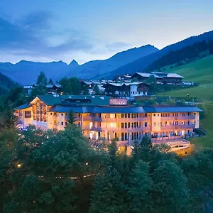 Residenz Hochalm - In - Out Hotel